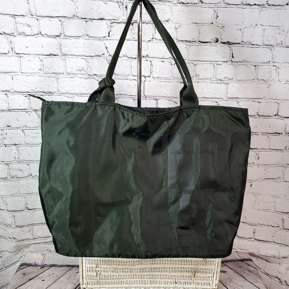 Under Armour Army Green Black Logo Athletic Gym Travel Bag Wristlet Included